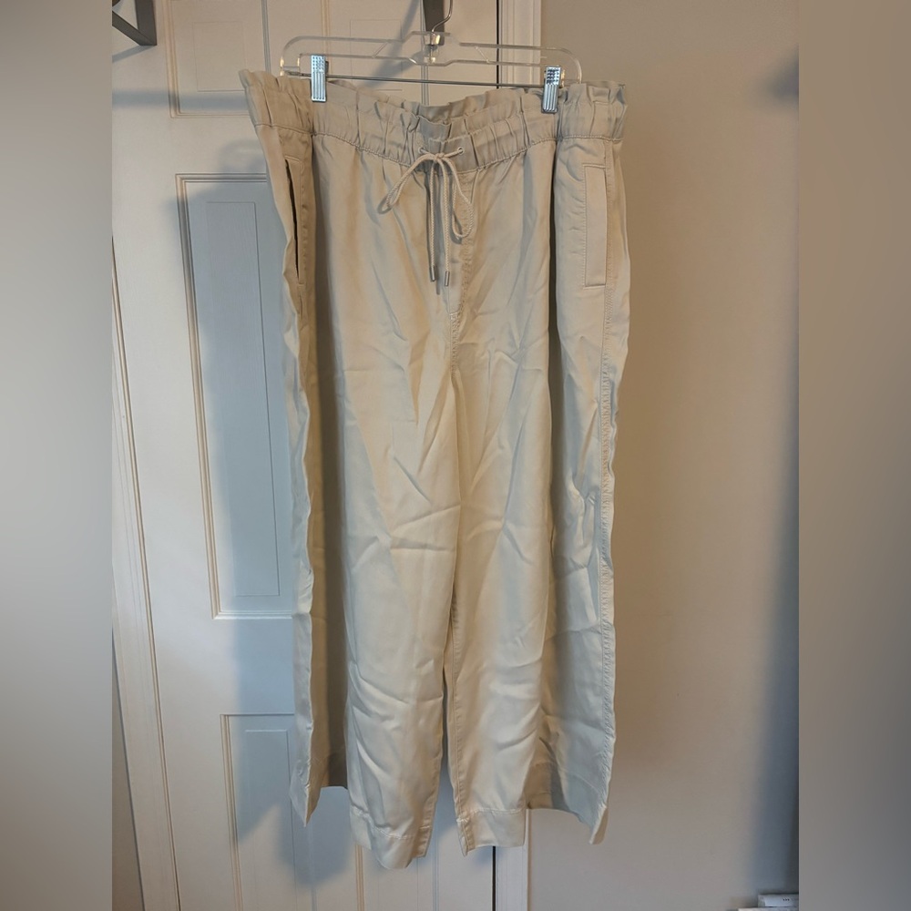 LOFT Women’s Beige Joggers with Drawstring